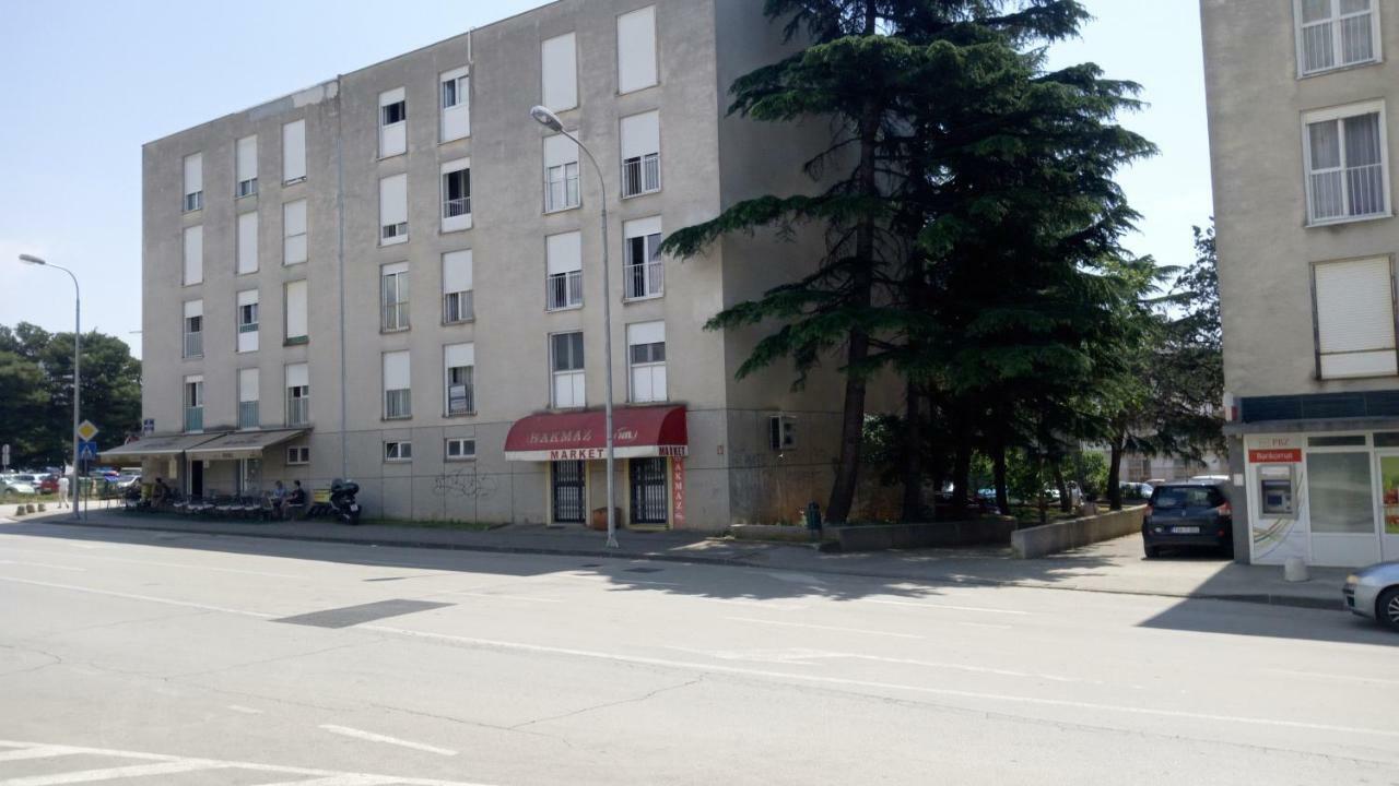 Apartments Zara- Zd Exterior photo